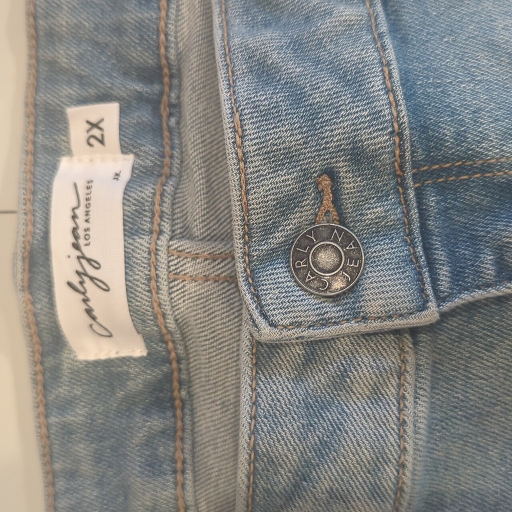 Carly Jean 2X Jeans